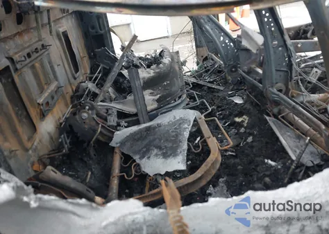 2019 Chevrolet Silverado 1500 Rst z USA, uszkodzony, nr VIN 1GCRYEEDXKZ215294